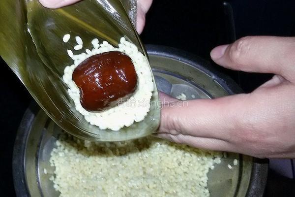 蜜枣甜粽的做法图解7