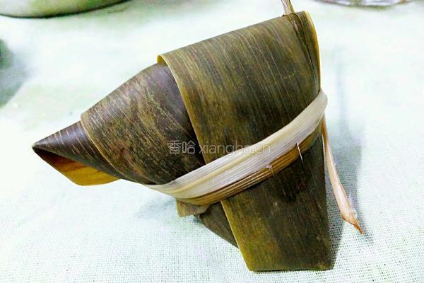 绿豆花生蜜枣粽(三角粽)的做法图解16