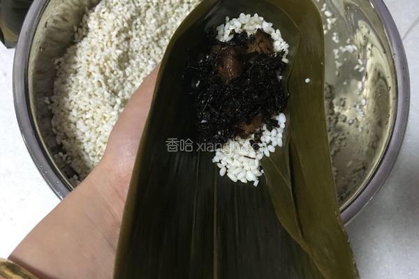 梅干菜肉粽的做法图解7