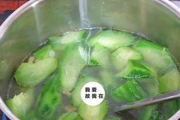 瑶柱丝瓜汤的做法图解6
