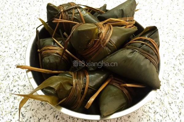 蛋黄肉粽的做法图解9