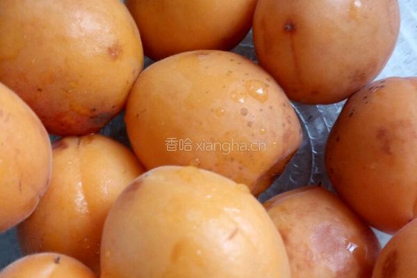 杏子果酱的做法图解2