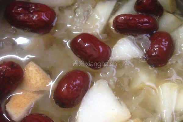 雪耳雪梨糖水的做法图解4