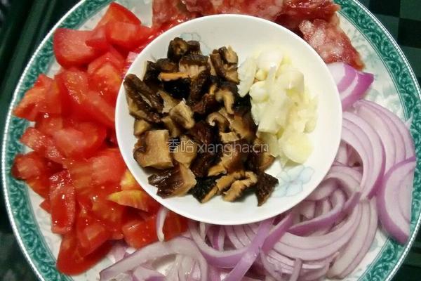 番茄腊肠饭的做法图解4