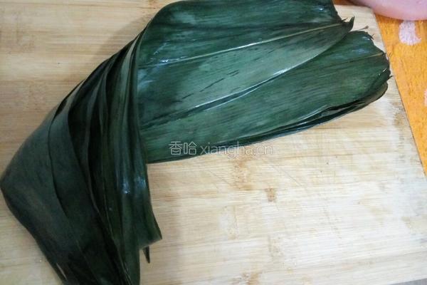 咸肉粽子的做法图解7