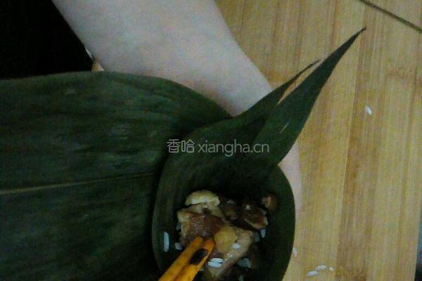 咸肉粽子的做法图解9