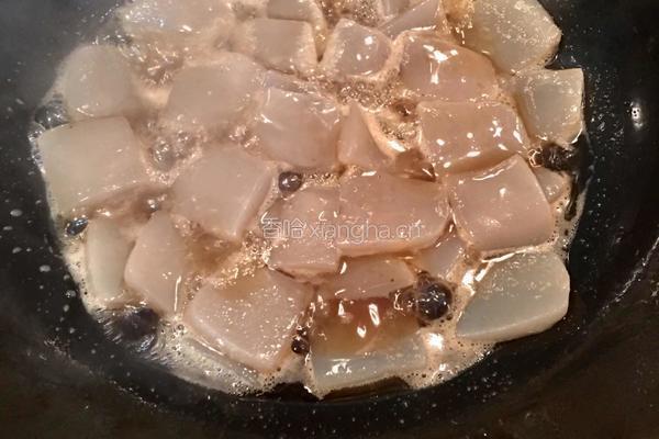 红烧魔芋豆腐的做法图解3