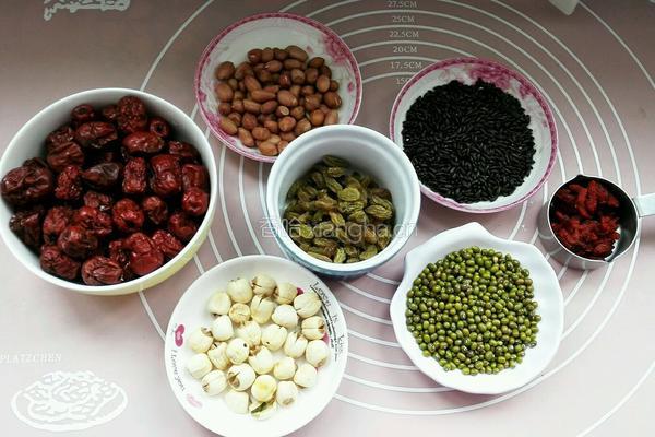 美味杂粮糯米粽子的做法图解1