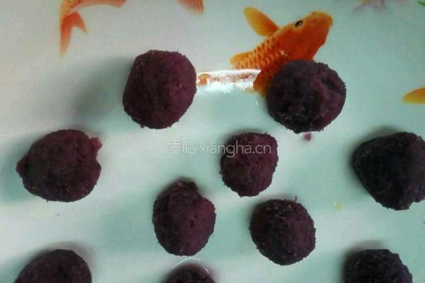 南瓜紫薯陷小麻球的做法图解4