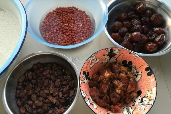 蜜枣红豆粽子的做法图解3