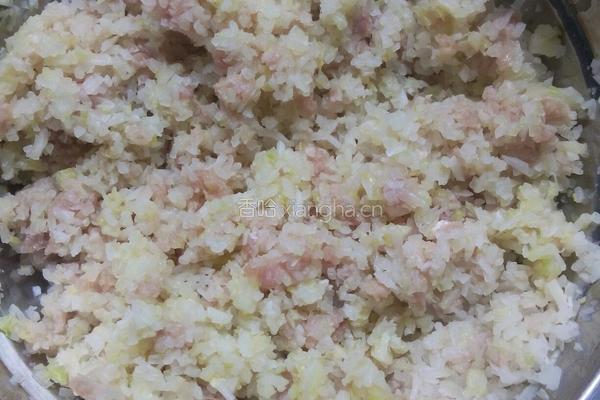 包菜萝卜肉馅春筒的做法图解4