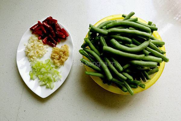干煸四季豆的做法图解2