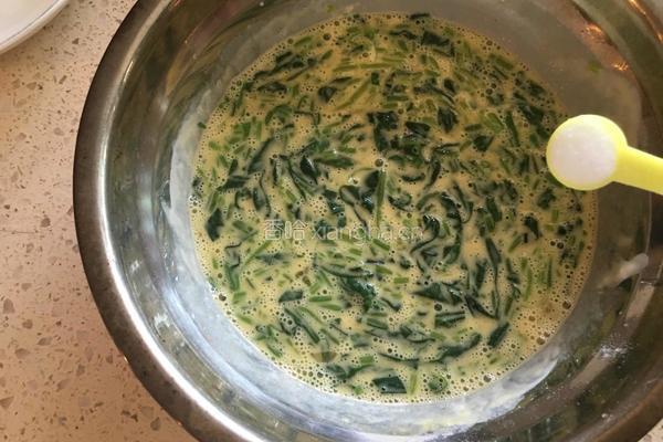 菠菜鸡蛋饼的做法图解4