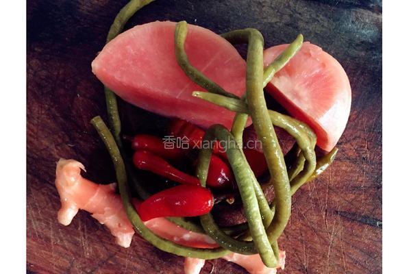 泡椒鸡杂的做法图解1