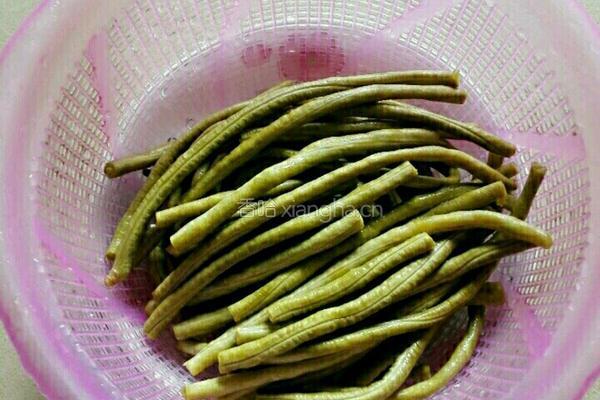 自制酸豆角的做法图解5