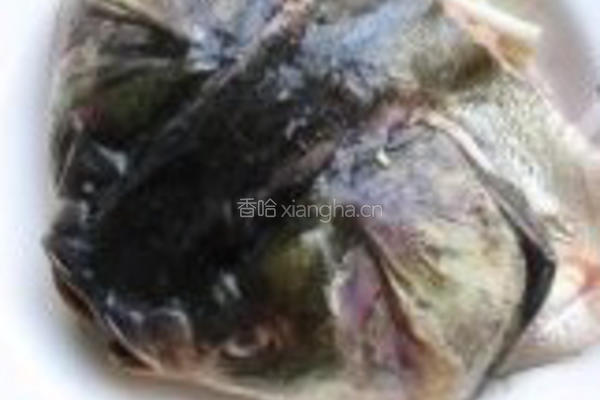 剁椒鱼头的做法图解3
