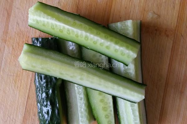 自制腌辣椒黄瓜的做法图解2