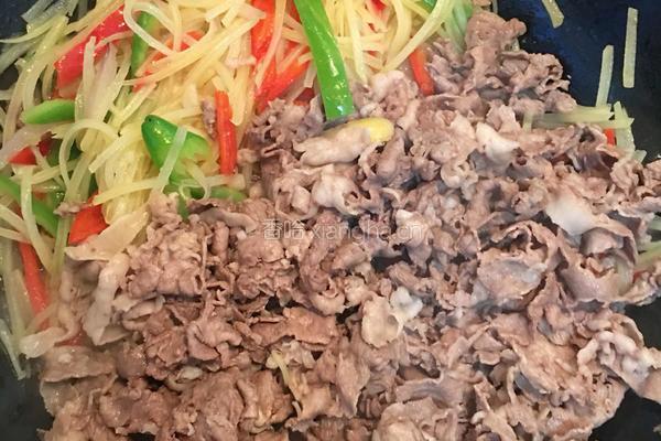 羊肉卷爆炒土豆丝的做法图解4