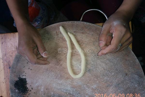 蜗牛馒头的做法图解1