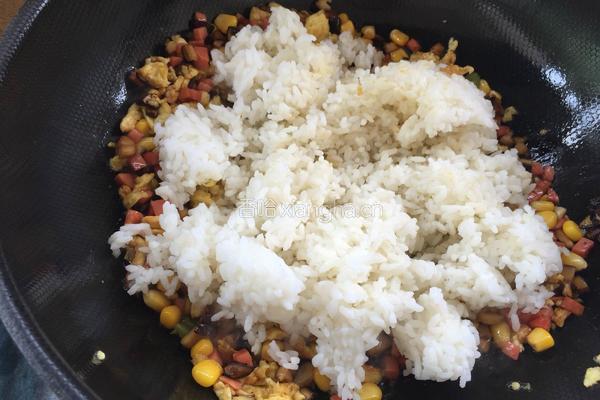 什锦炒饭的做法图解10