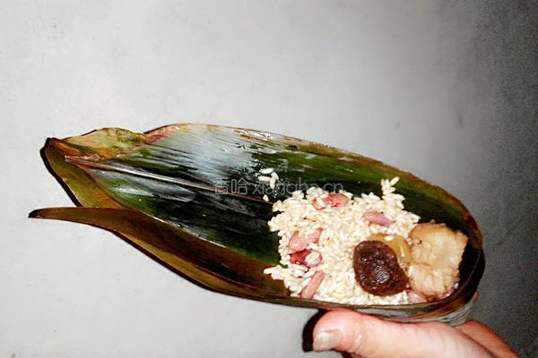 板栗鲜肉粽的做法图解10