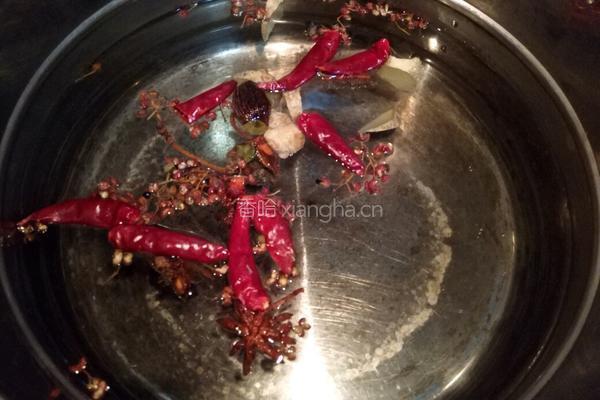 五香花生毛豆的做法图解1