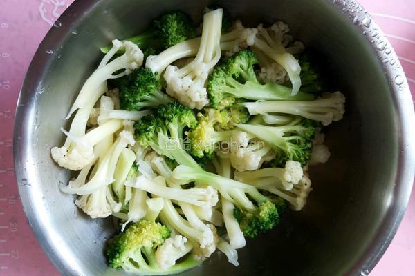 肉丝炒双花的做法图解5