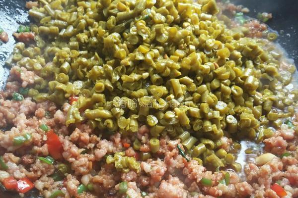 酸豆角炒肉末的做法图解6