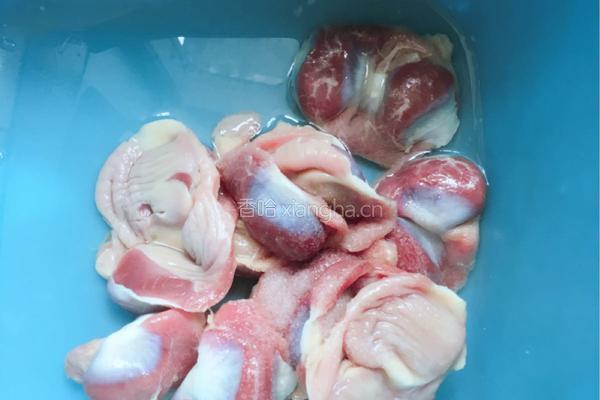 香菜拌鸭珍的做法图解3