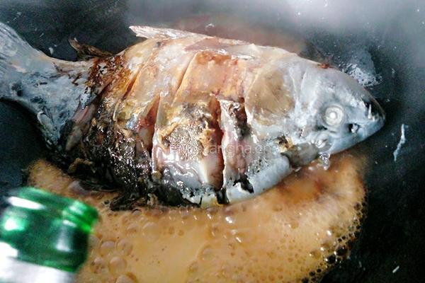 啤酒烧鲤鱼的做法图解7