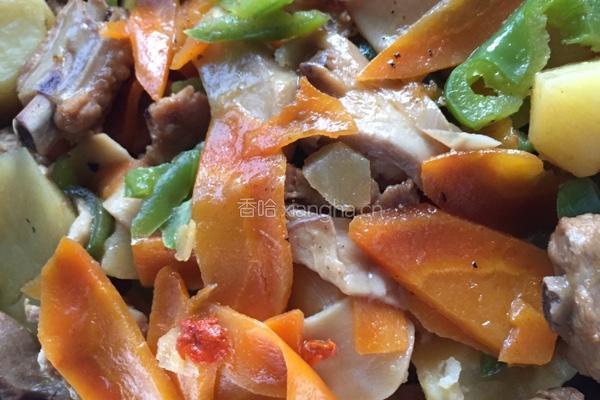 彩色土豆炖排骨的做法图解2