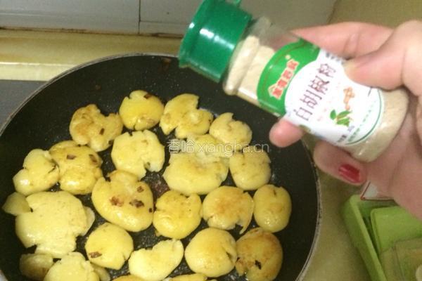 紫苏酒糟煎土豆的做法图解8