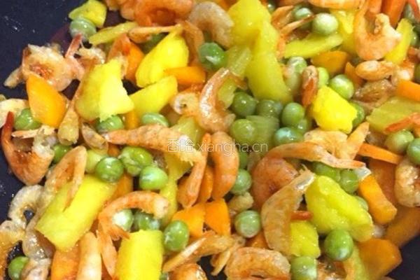 菠萝樱花虾炒饭的做法图解3