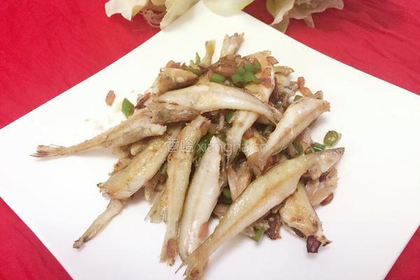 干煸沙尖鱼的做法图解9