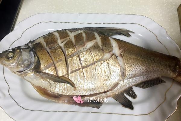 清蒸鳊鱼的做法图解2