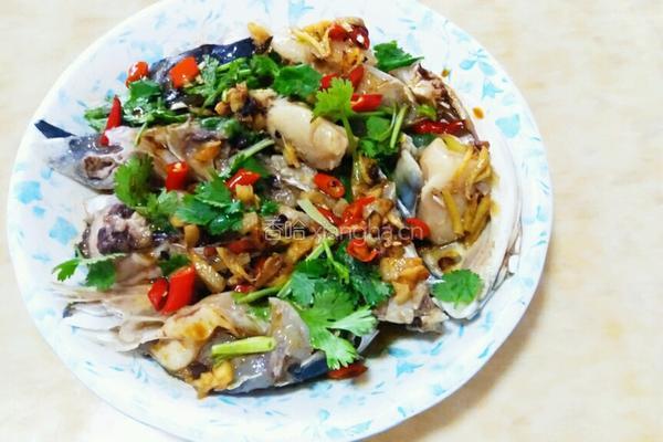 剁椒鱼头的做法图解9