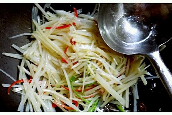 酸辣土豆丝的做法图解10