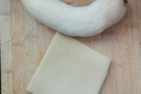 杏鲍菇炒豆皮～家常菜的做法图解1