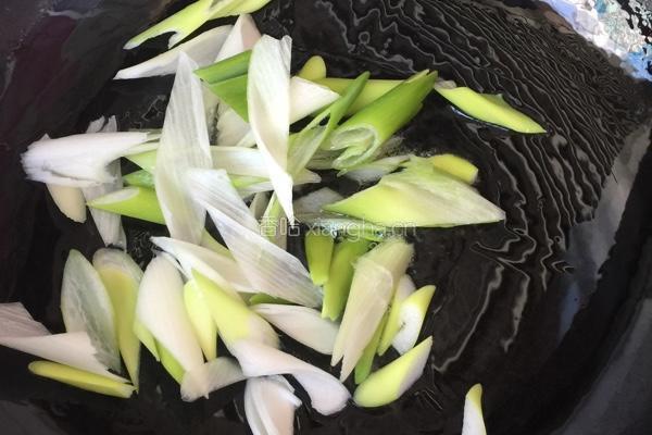 爆炒豆腐丝的做法图解3