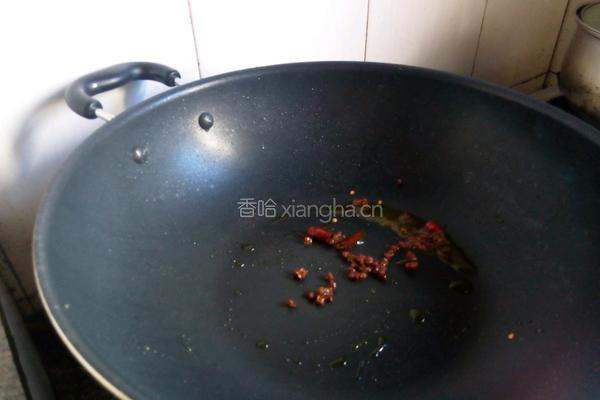 啤酒鸭炖鸡腿菇的做法图解1