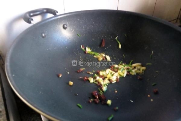 啤酒鸭炖鸡腿菇的做法图解2