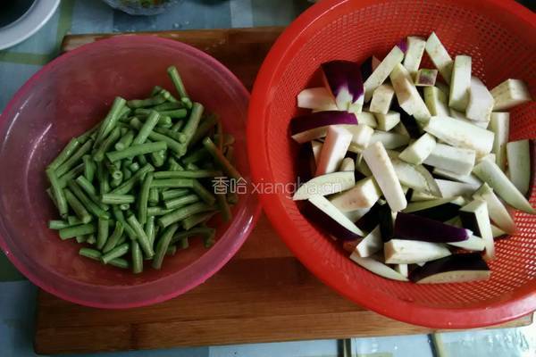 长豆角茄子的做法图解2