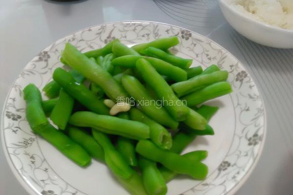 酱肉蒜泥无茎豆的做法图解2