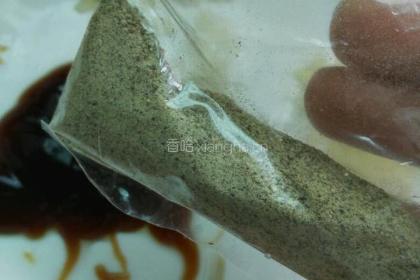 蒜香味奥尔良烤翅的做法图解6