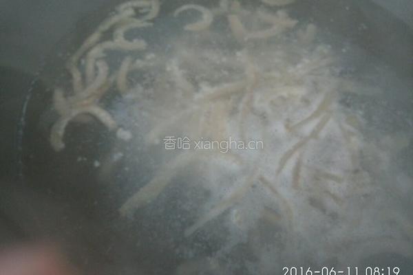 鲤鱼猪皮冻的做法图解5