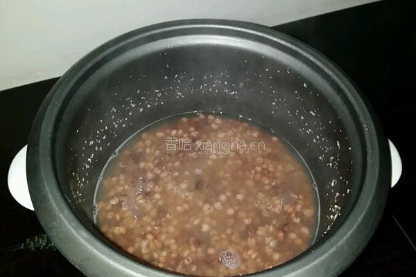红豆薏米粥的做法图解5