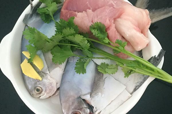 斗枪鱼煮板筋肉的做法图解1
