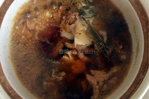 斗枪鱼煮板筋肉的做法图解3