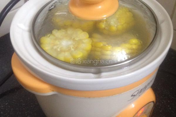 排骨玉米黄豆薏米汤的做法图解3