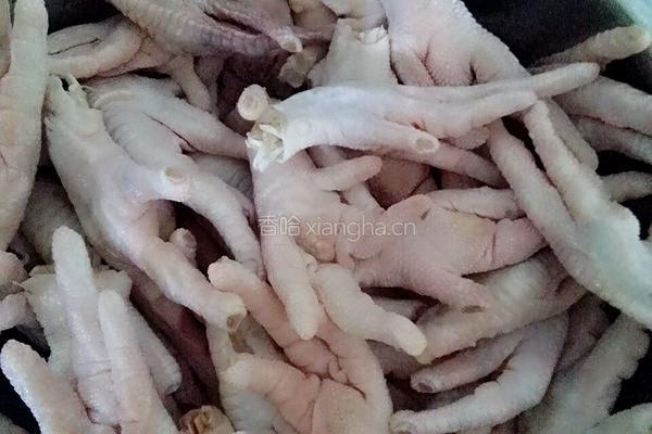Q弹香辣鸡爪的做法图解2